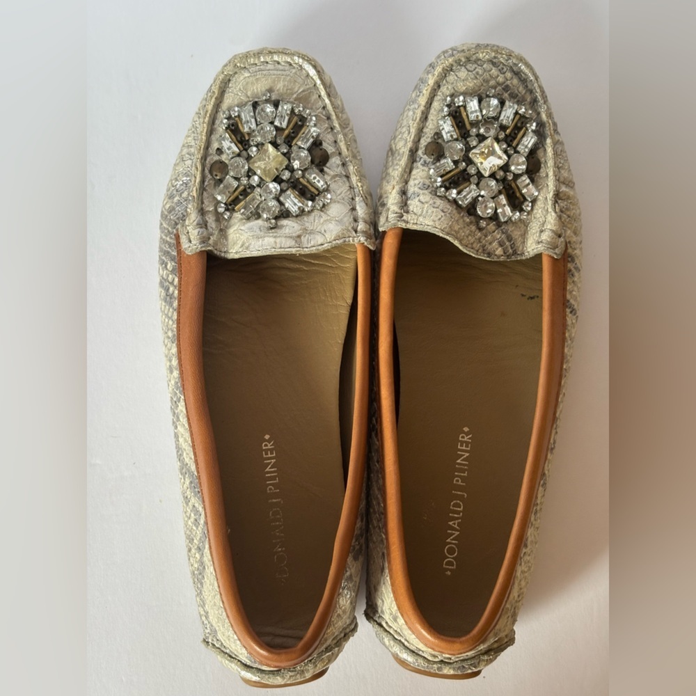 Donald J Pliner Mystic Beaded Flats Size 6M Snakeskin Embellished Loafers - Picture 8 of 10